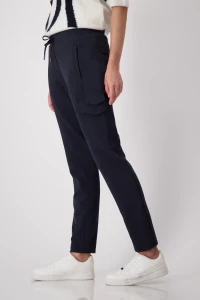 Trousers with ribbed structure