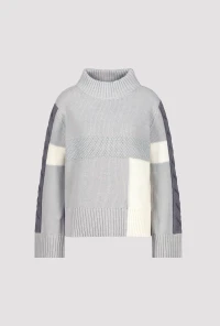 Colour blocking jumper