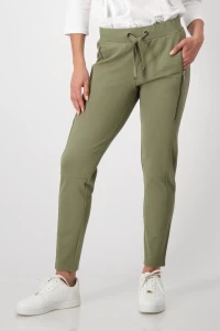 Trousers with zip pockets