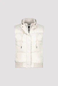 Gilet with knitted insert