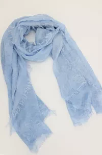 Scarf with fringes