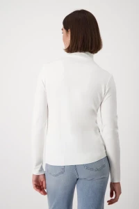 Shirt with stand-up collar