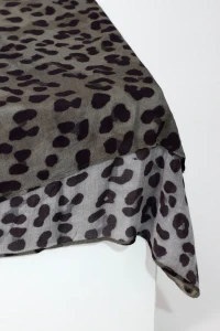 Scarf with leopard pattern