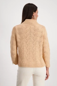 Jumper with cable stitch pattern