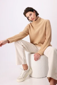 Knitted jumper with stand-up collar