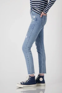 Jeans with rips and embellishment