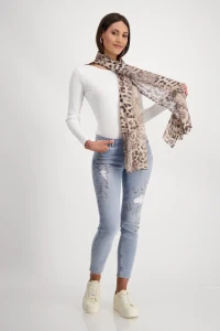 Light scarf with leopard paisley pattern