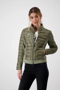 Quilted jacket with neoprene