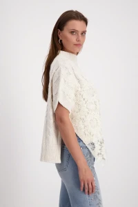 Jumper with lace