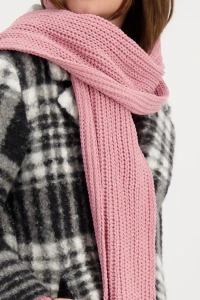 Knitted scarf