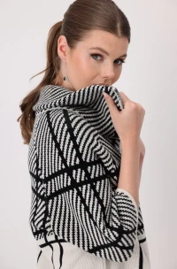 Check knit cape