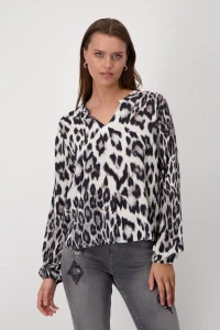 Blouse with leopard print pattern