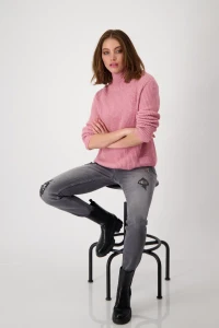 Knitted jumper with stand-up collar