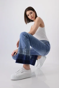 Bootcut Jeans mit Strass Steinen