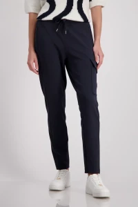 Trousers with ribbed structure