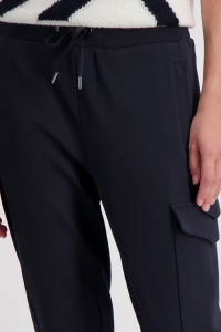 Trousers with ribbed structure