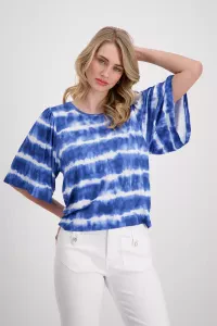 T-shirt with wide sleeves