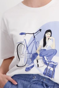 T-shirt with woman drawing