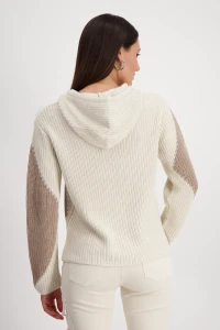 Hooded jumper with diamonds