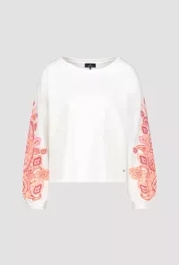 Sweatshirt with mandala pattern