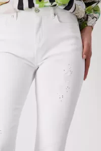 Jeans with rhinestones