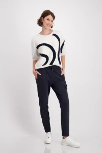 Trousers with ribbed structure