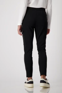 Trousers with ribbed structure